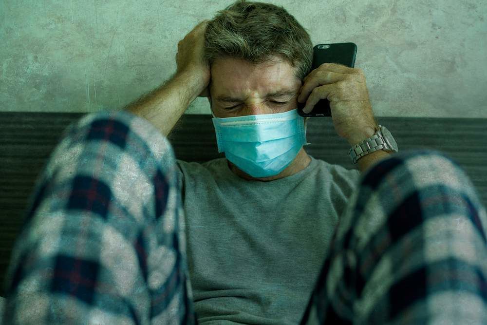 Ansia, rabbia, bulimia e abuso di alcol: l’identikit degli italiani in quarantena