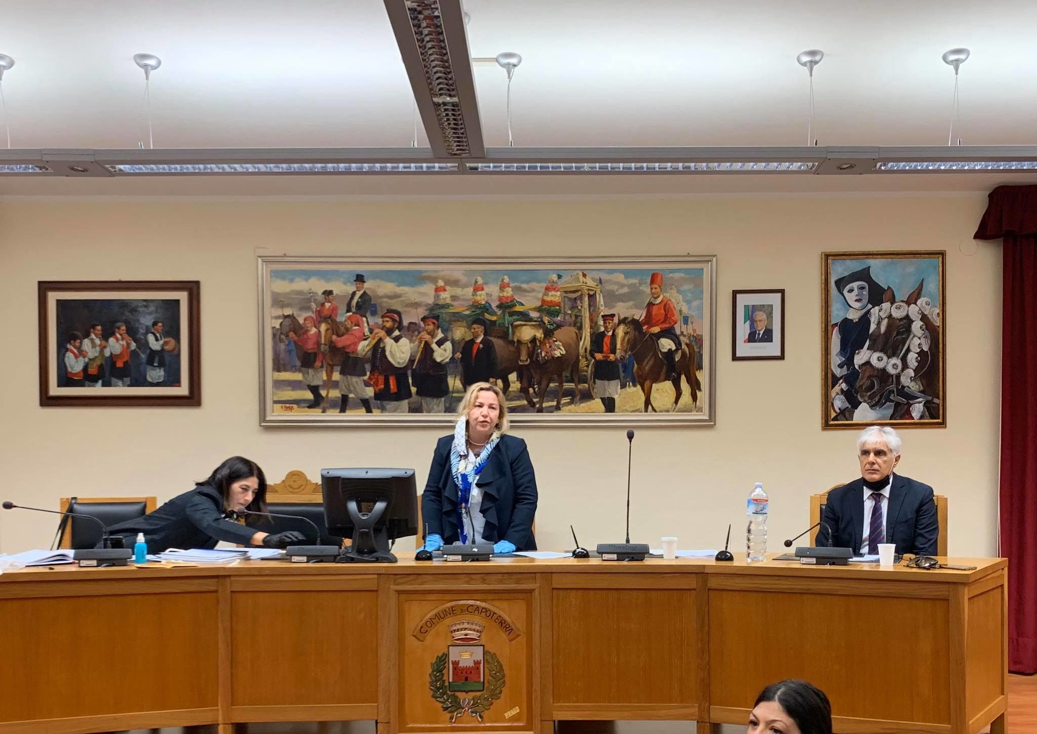 Capoterra elegge il primo presidente del Consiglio donna della storia: auguri a Veronica Pinna