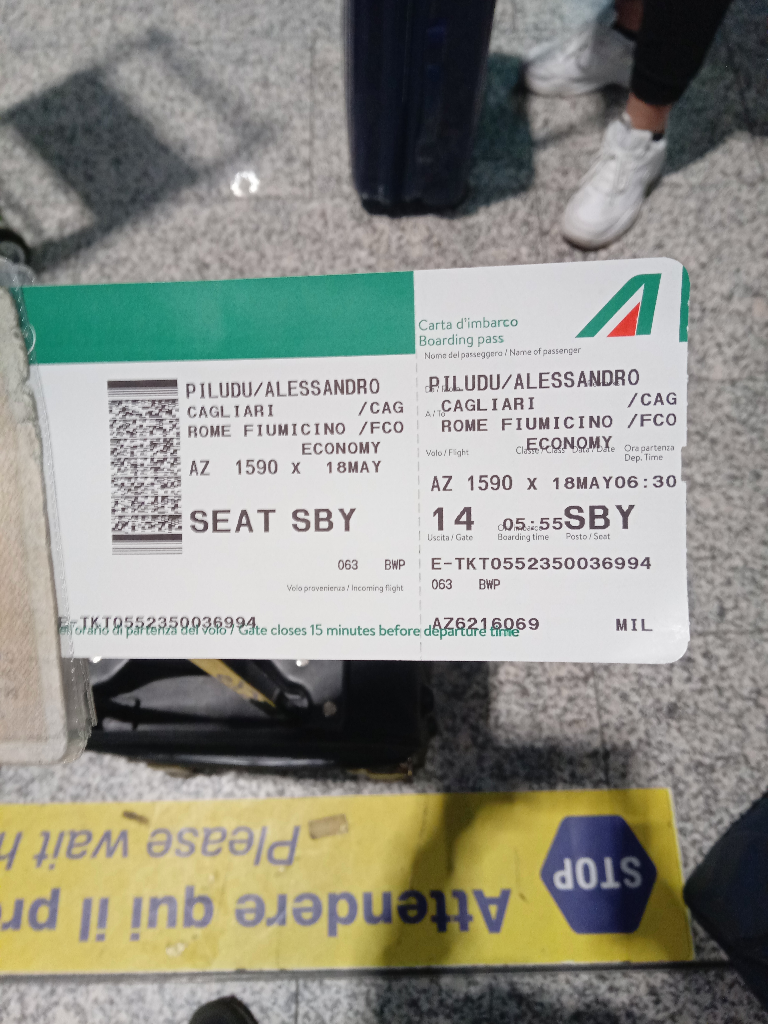 Aeroporto di Elmas, caos sul volo Cagliari-Roma: “Alitalia ci ha lasciato a terra per overbooking”