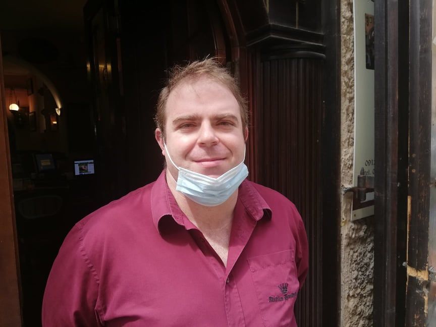 “Ristorante riaperto a Cagliari, i clienti arrivano: bisogna tornare a vivere”