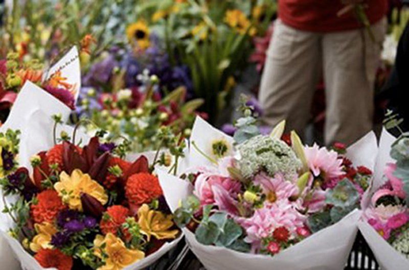 Fiorai dei cimiteri felici anche a Quartu: “Possono tornare al lavoro”