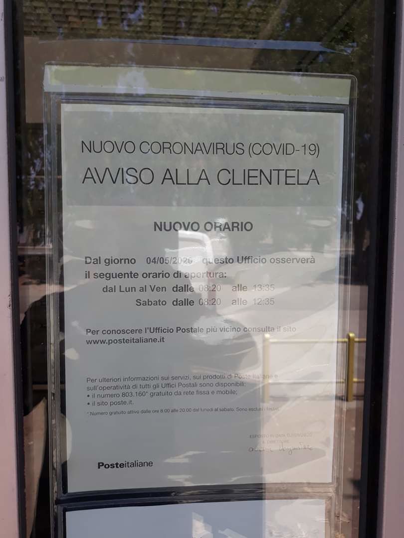Poste, lunghe file sotto il sole a Flumini di Quartu: “Ci vuole tanto a darci un numeretto?”