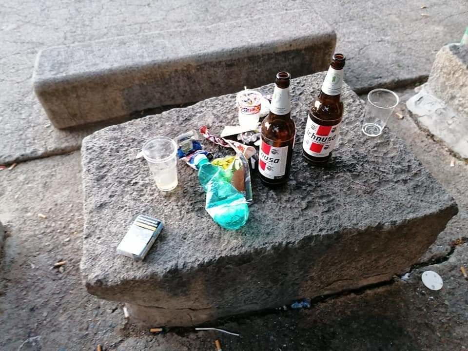 Rifiuti disseminati al parco a San Sperate, il monito dell’Amministrazione: “Rispettate il patrimonio comunale”