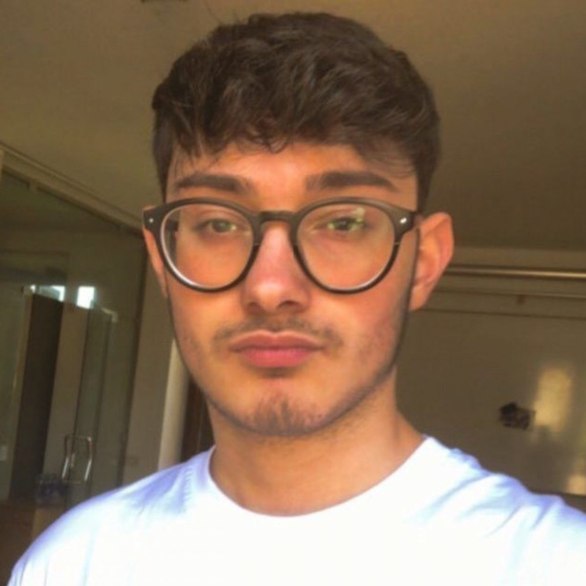 La tragica fine di Diego a soli 18 anni: la Smart si schianta sul muro, l’impatto è fatale