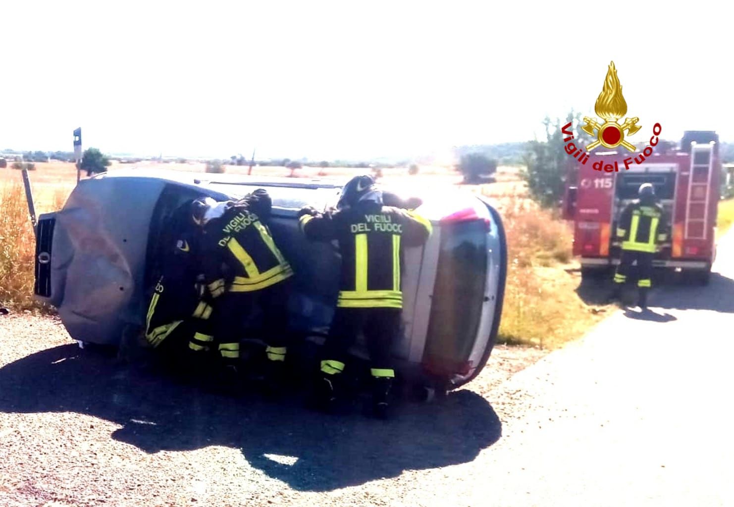 Siliqua, auto fuori controllo si ribalta sulla pedemontana: un ferito grave