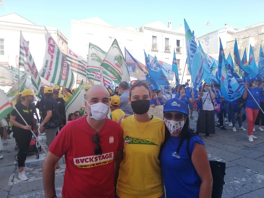 Cagliari, i 112 giorni di disperazione degli addetti alle mense: “Ci prepariamo a un’estate di fame”