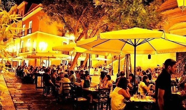 Cagliari, il piano di rilancio del Comune: “Troppa movida alla Marina, portiamola in periferia”