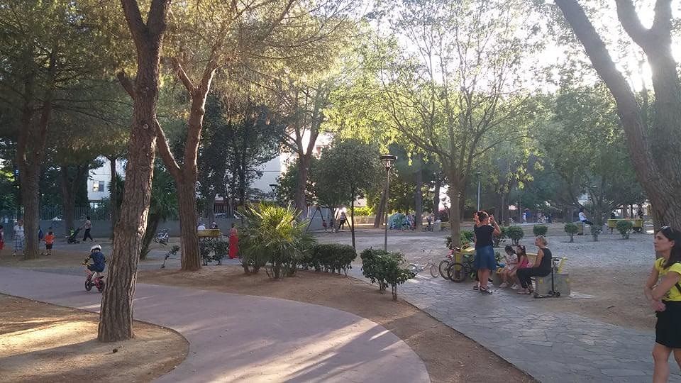 “Il parco chiude troppo presto”, famiglie in rivolta a Selargius