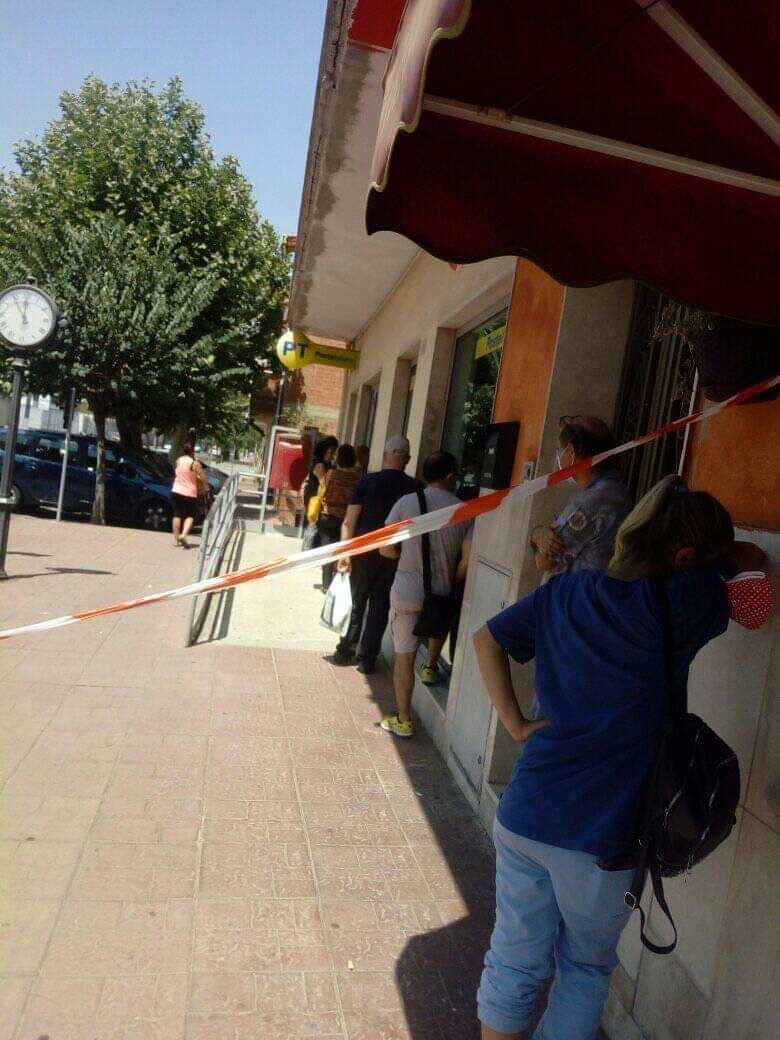 Assemini, anche disabili e anziani in fila alle Poste con 43 gradi: intervengono i carabinieri