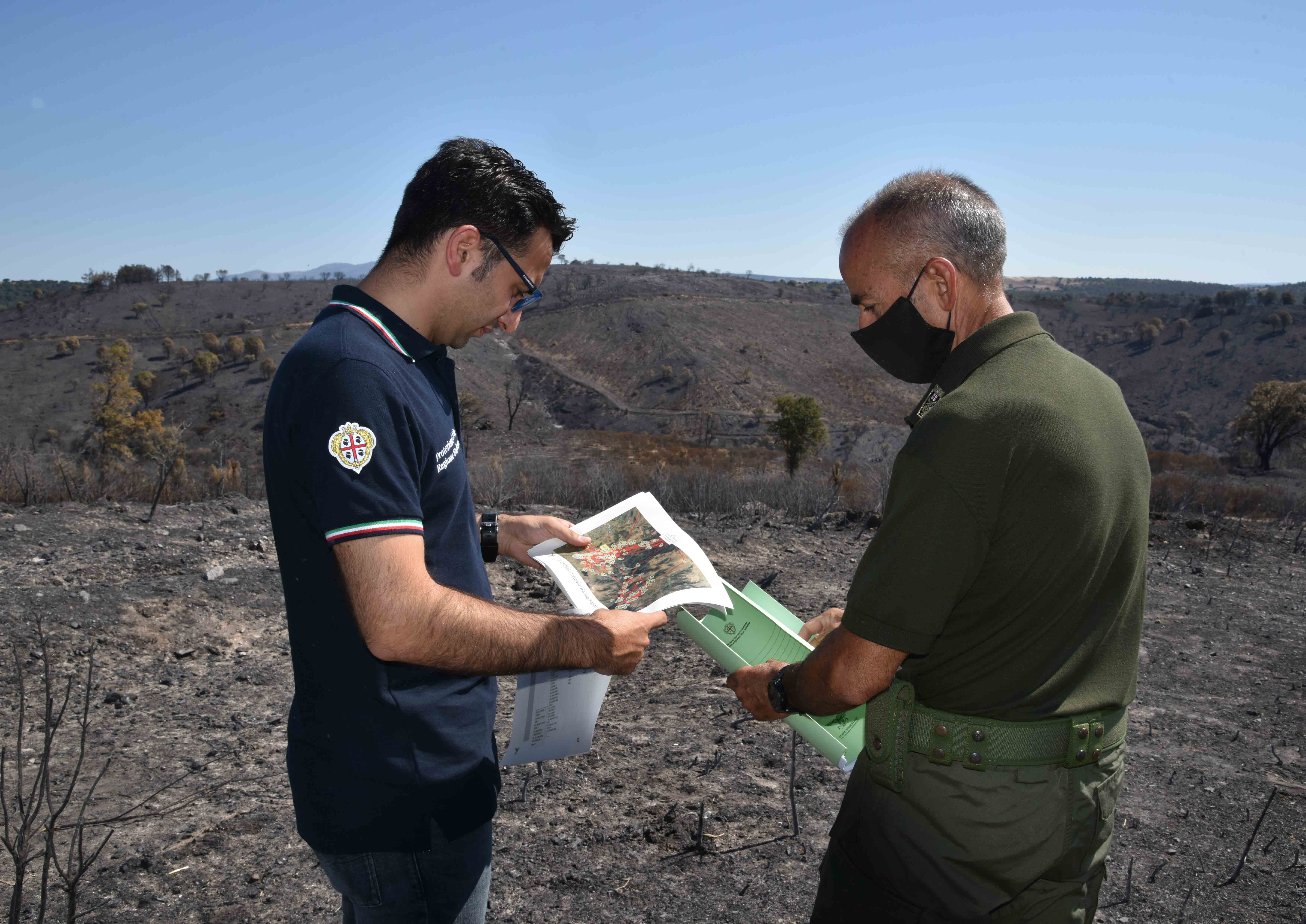 Mandas, sopralluogo della Regione: “Le comunità colpite dagli incendi non devono restare sole”