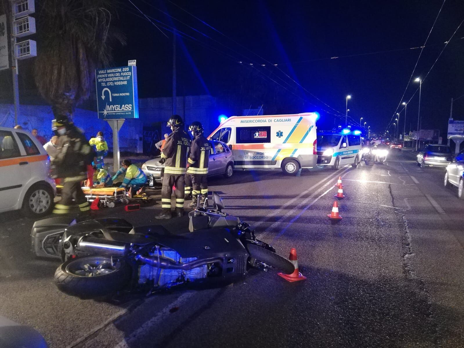 Cagliari, tamponamento a catena in viale Marconi: gravissimo un centauro