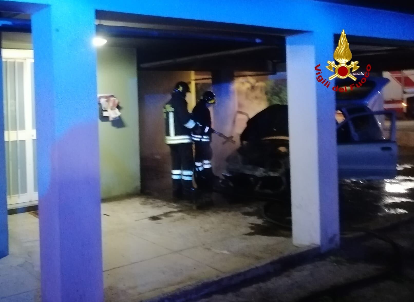 Mulinu Becciu, auto in fiamme in via Masaccio