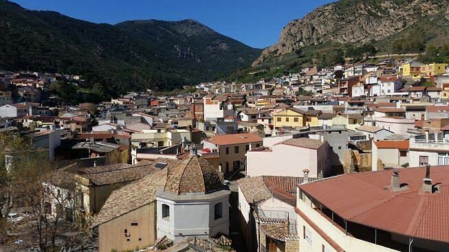 Villacidro “respira”, raffica di tamponi negativi: ripartono le lezioni in 4 classi