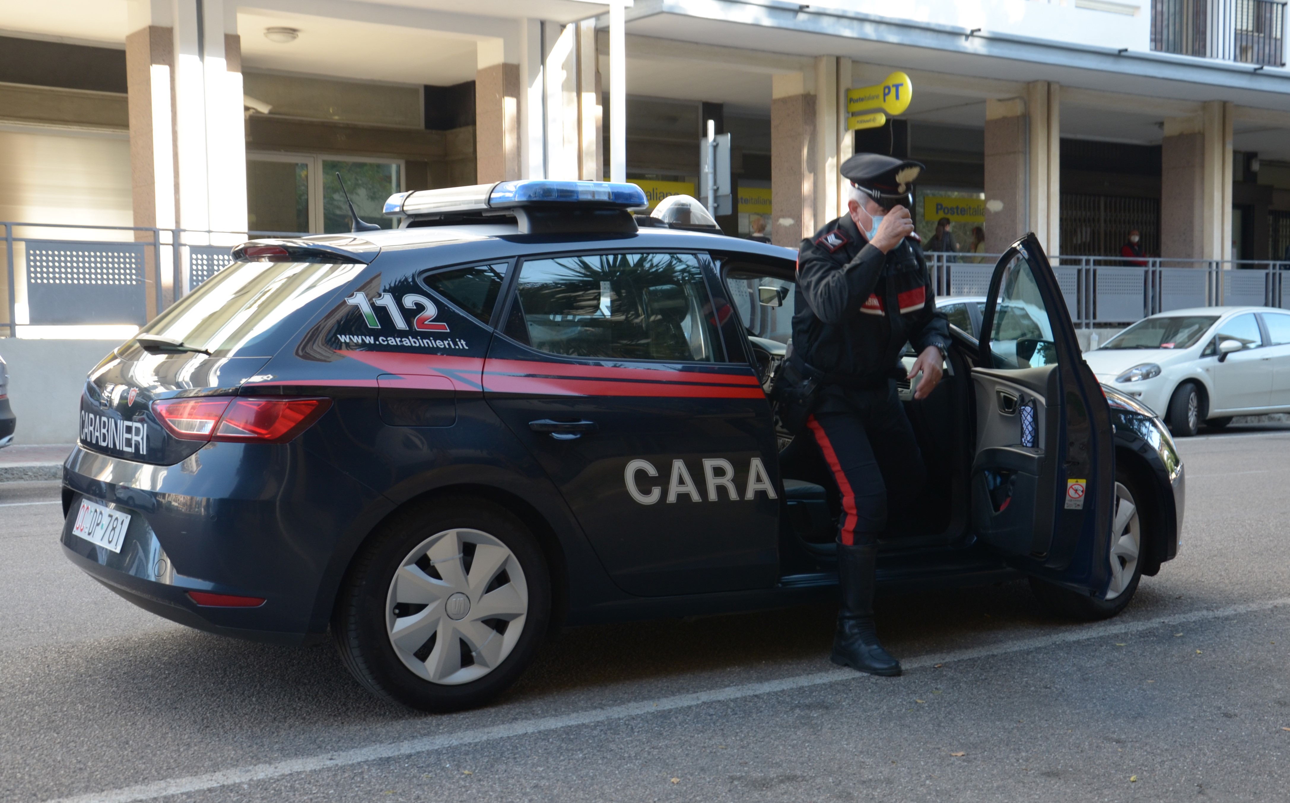 Maltrattamenti alla madre e furto di corrente elettrica: nei guai 39enne a Piscinas