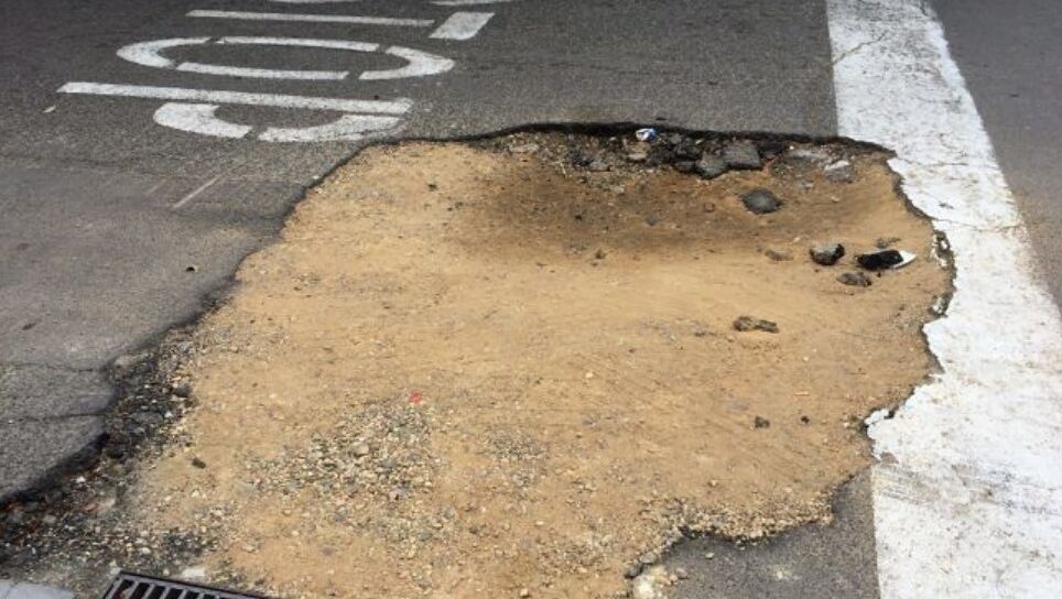 Quartu Sant’Elena, buche addio: a febbraio iniziano i lavori per il rifacimento delle strade