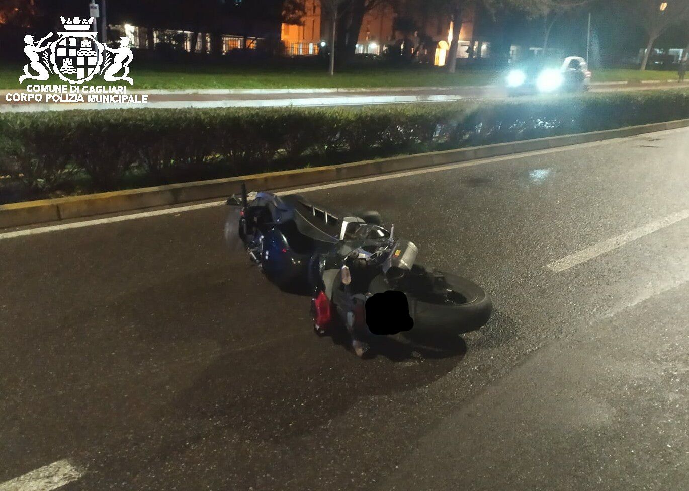 Incidente a Cagliari, auto contro moto a Pirri: gravissima una giovane motociclista