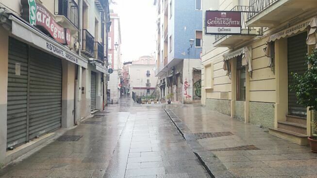 Lockdown a Natale, sos dei commercianti di Cagliari: “Dopo la boccata d’aria, ci vogliono asfissiare”