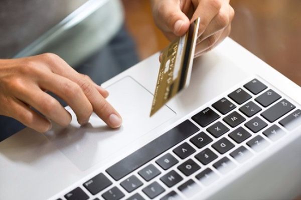 Senorbì, paga 550 euro ma lo smartphone non arriva: ventenne truffato su Facebook da un pugliese