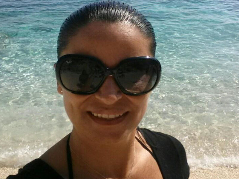 Valentina, manager cagliaritana a Londra: “Sbarcata a Elmas col certificato di negatività pagato 150 euro, nessun controllo”