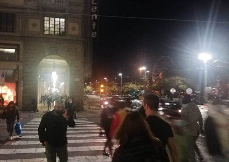 Virus, l’Italia verso la zona rossa per Natale e Capodanno: ipotesi lockdown sino all’Epifania