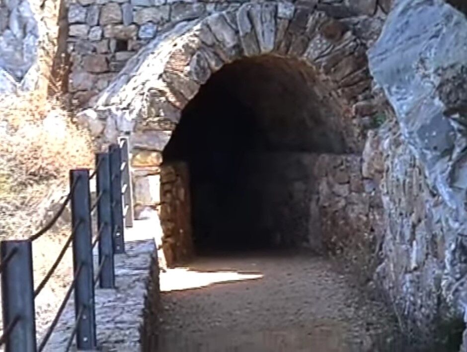 A Buggerru una galleria di tesori chiamata Henry. Viaggio col caschetto al centro della terra….