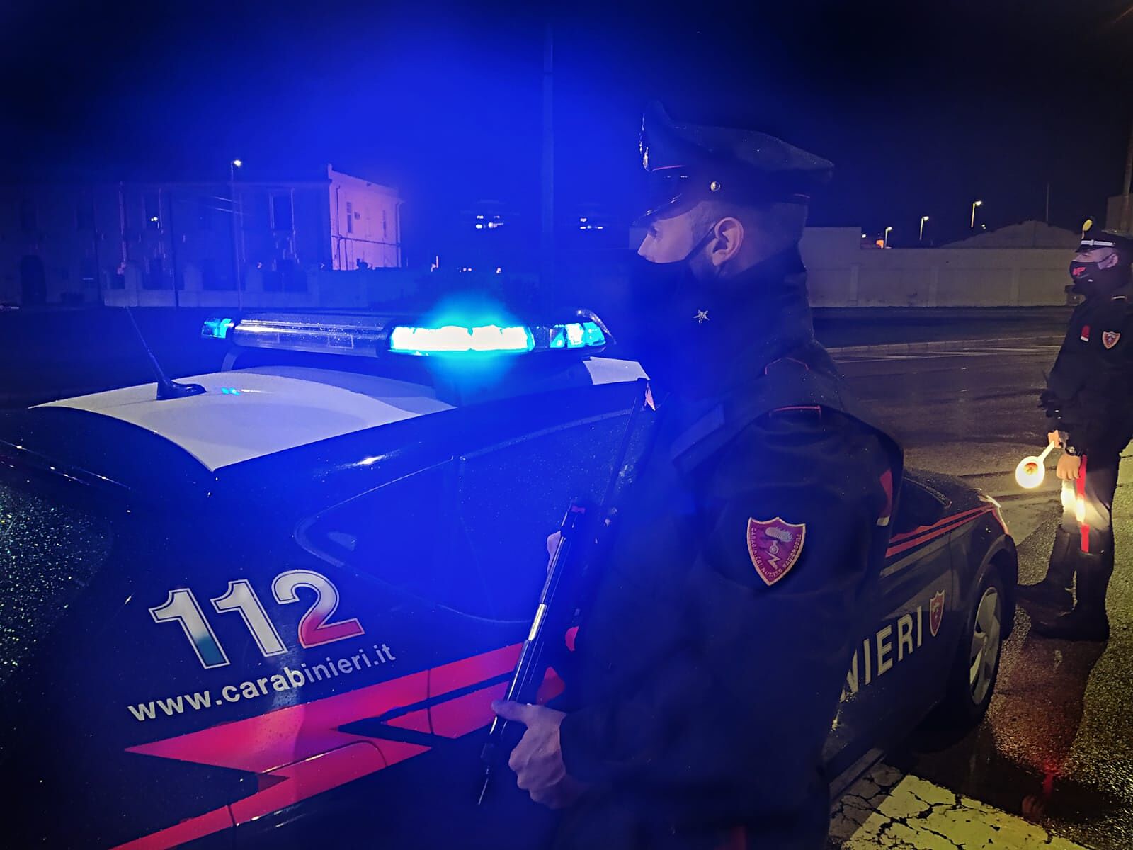Gonnesa, trovato con della marijuana ad un posto di blocco: 19enne nei guai