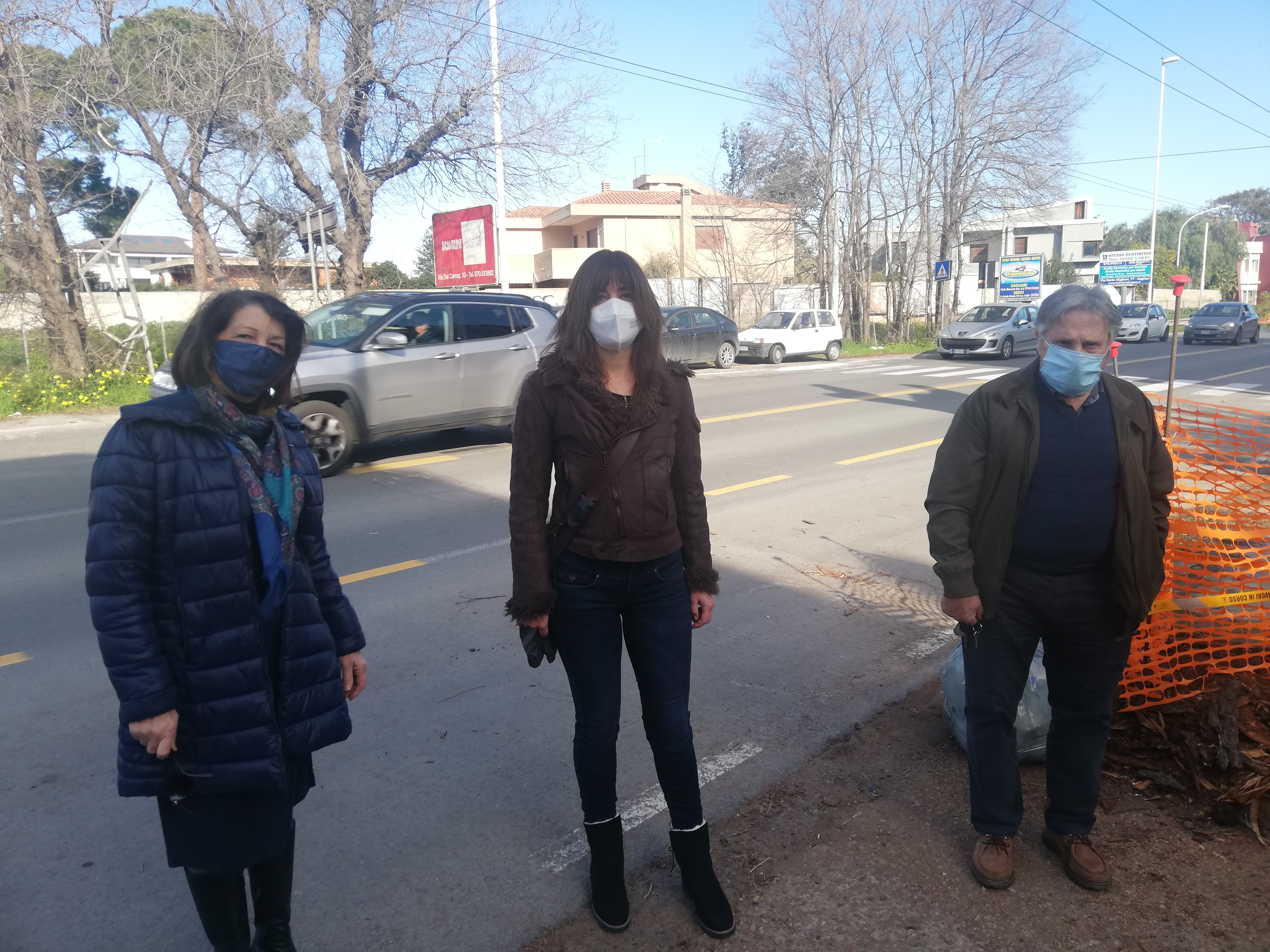 Cagliari, la guerra dei residenti di viale Marconi: “Intrappolati e in pericolo per colpa del senso unico”