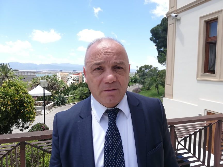 Bar e ristoranti sardi strozzati dalle chiusure: “Il Governo deve farli riaprire entro sabato”