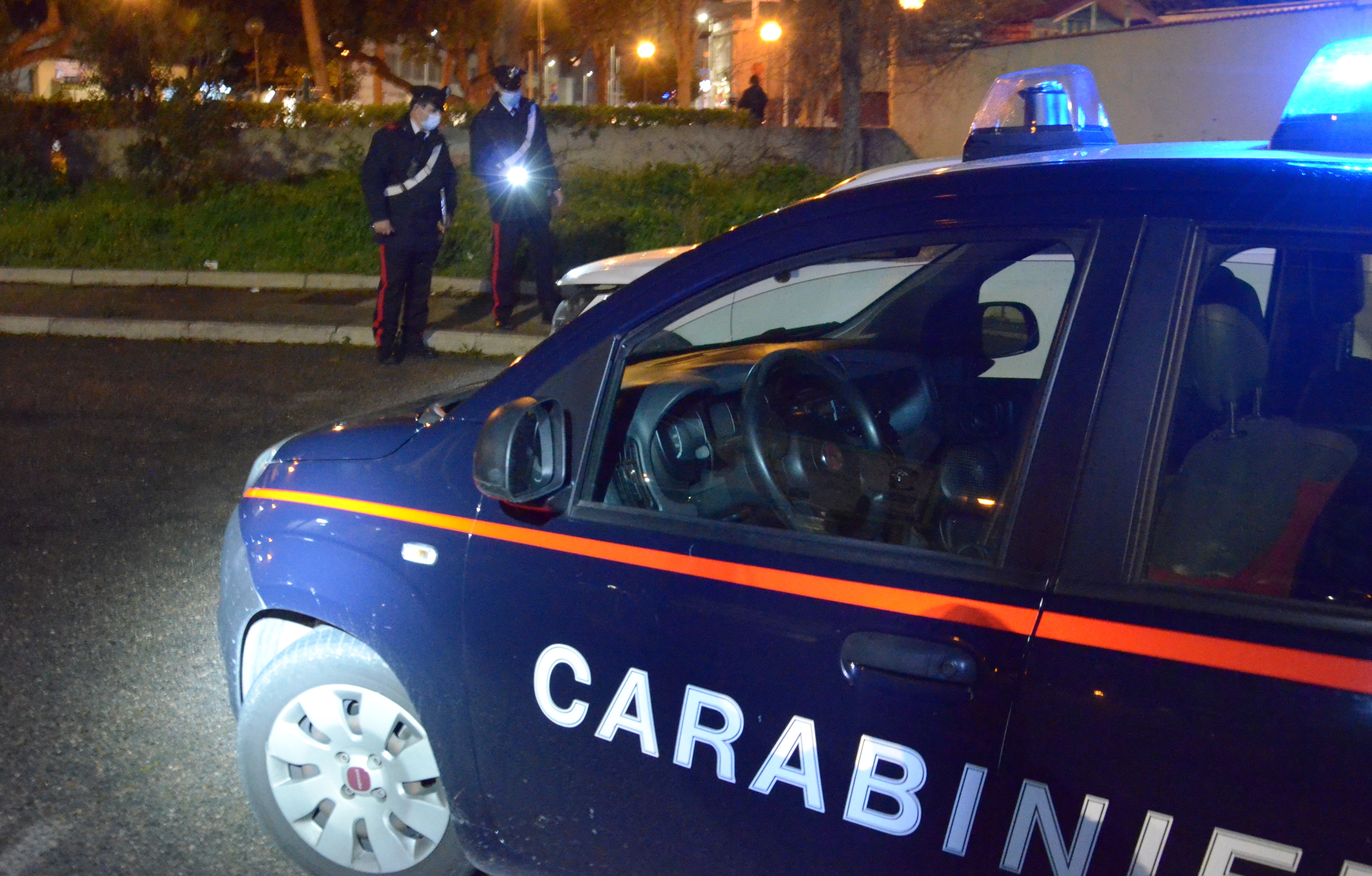 Gira in auto per Guasila con quattro dosi di eroina, 36enne disoccupato nei guai