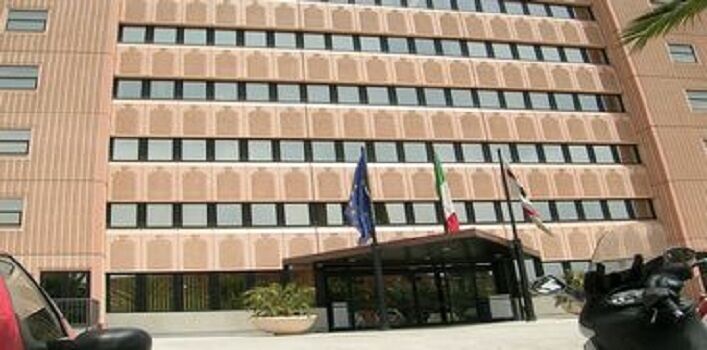 Cagliari, nonnino disperato: “Devo prenotare una visita, ma il Cup è irraggiungibile da giorni”