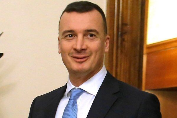 “Nel Pd ci sono cancri da estirpare”, bufera per le parole di Casalino