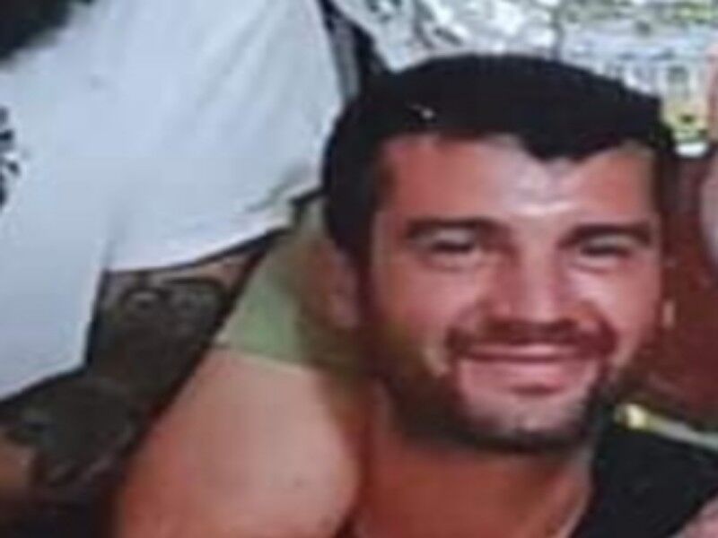 L’ultimo viaggio di Roberto di Pula, il 34enne colpito dalla Sla: domani l’eutanasia in Svizzera