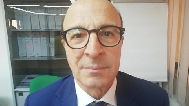 Sardegna arancione con dati da zona gialla, è battaglia: “Proveremo a ottenerla già dal 10 maggio”