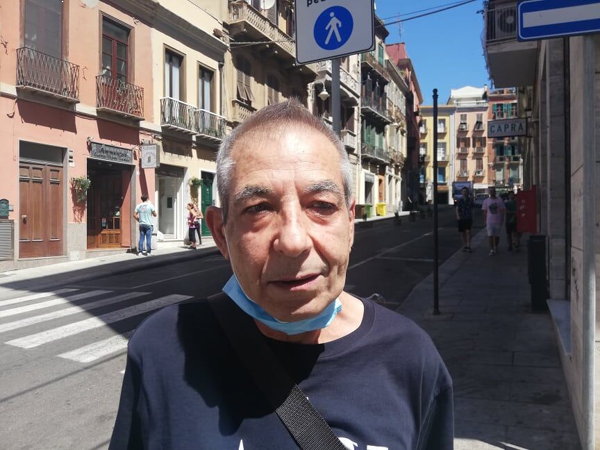 Cagliari, la denuncia choc di un medico: “Aggredito e picchiato con mia moglie mentre stavo passeggiando nel Largo”