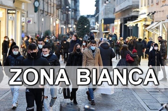 Ufficiale, dal primo giugno Sardegna in zona bianca e senza coprifuoco