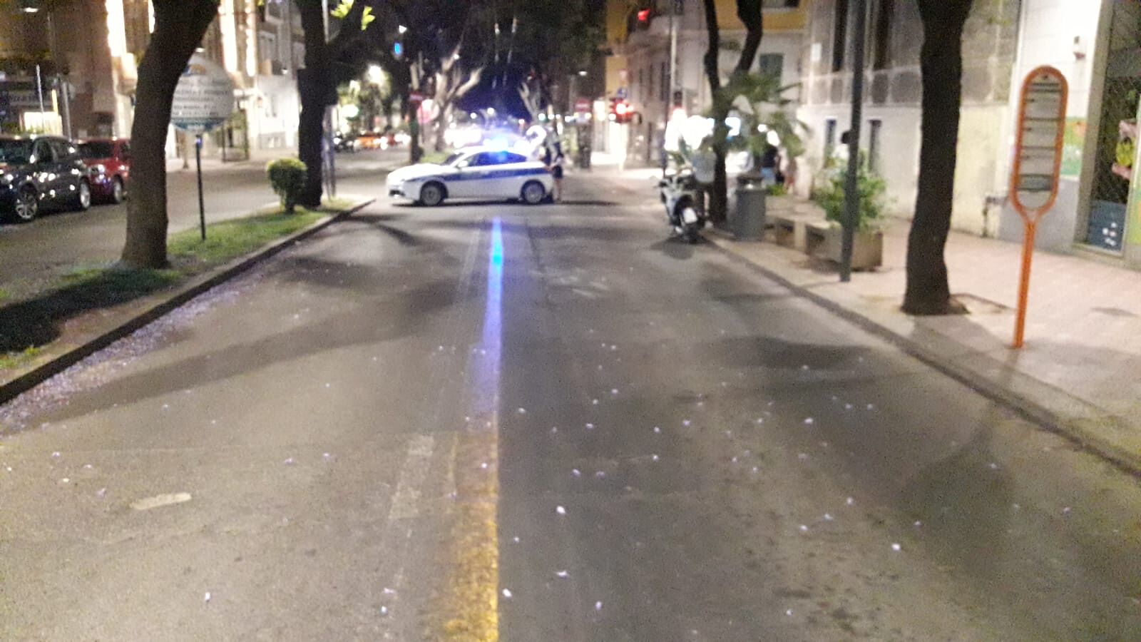 Scooter contro auto in via Dante: un 18enne in codice rosso, ferita anche una ragazza