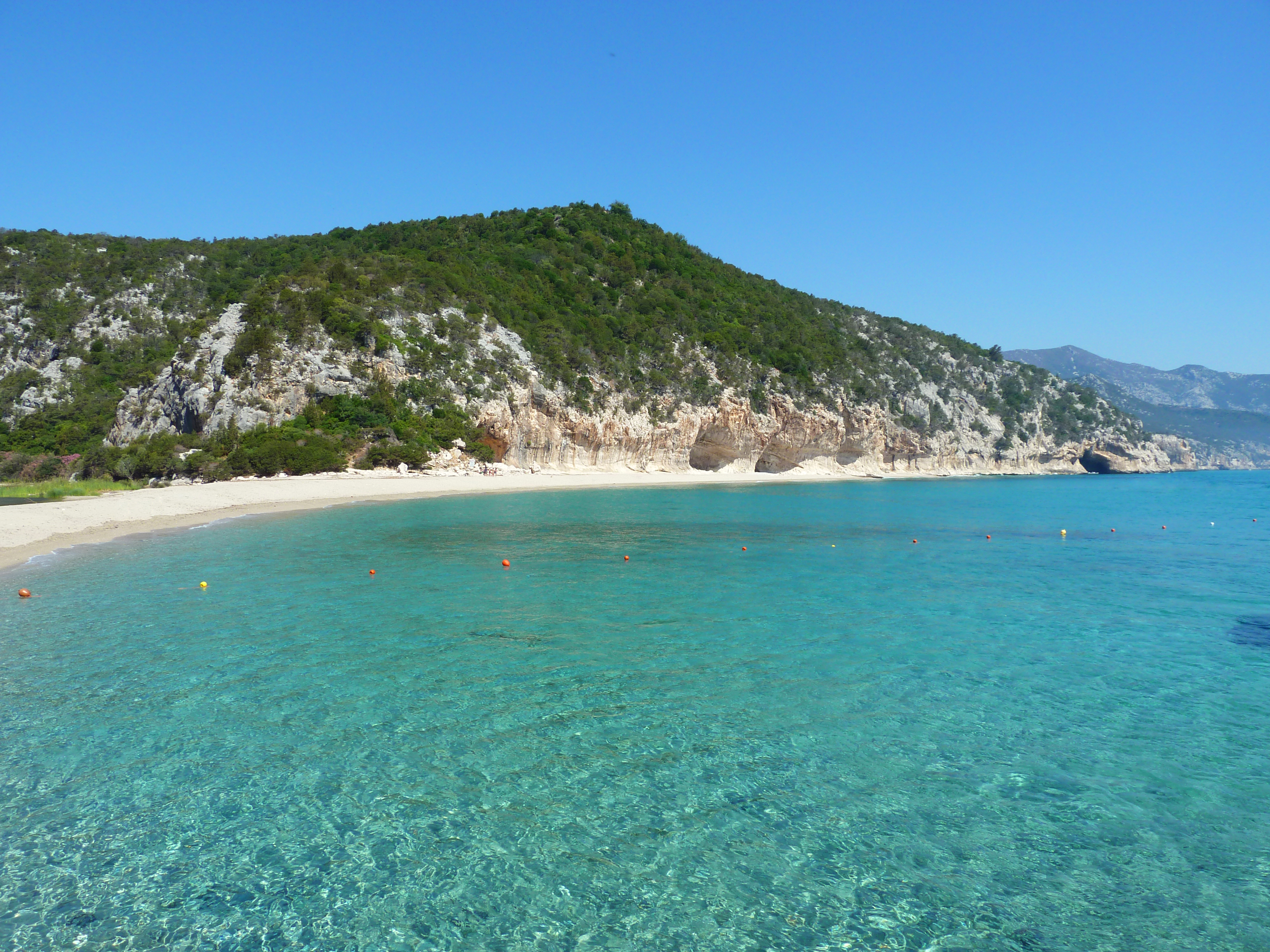 La lunga diatriba per la gestione del pontile di Cala Luna: Sanna convoca i sindaci di Baunei e Dorgali