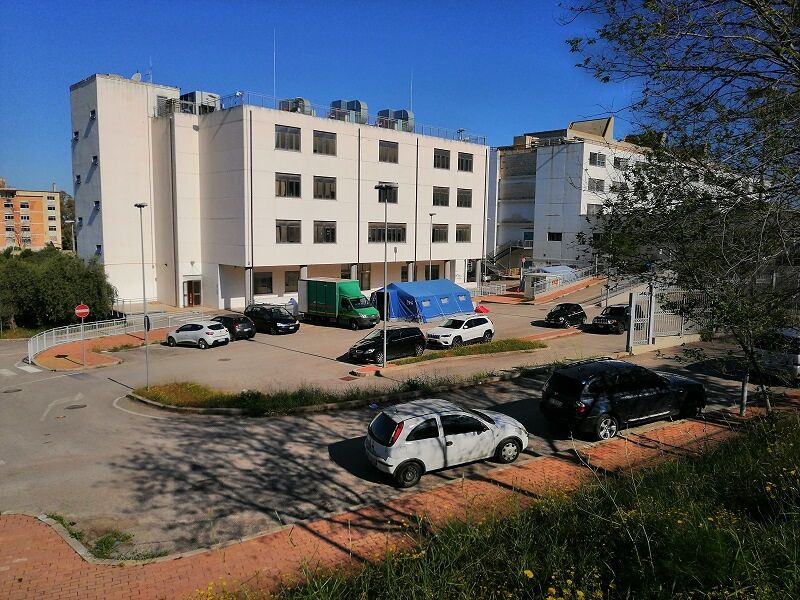 All’ospedale di Sassari è il giorno zero: l’ultimo paziente covid torna a casa