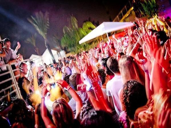 Musica nei locali e baccano notturno, via ai controlli al Poetto di Quartu