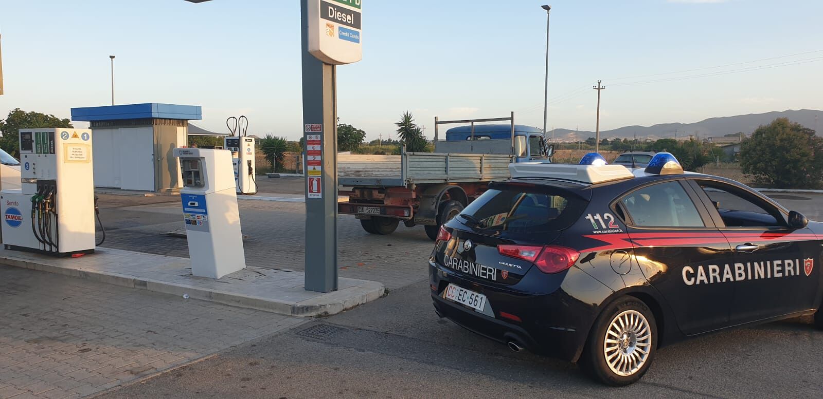 Quartu, con un camion e un furgone rubati tentano il colpo da Tamoil