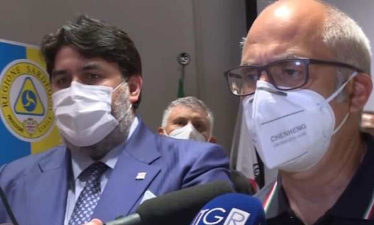 Incendi in Sardegna, Mattarella chiama Solinas. Curcio: non è ancora finita, ma bravi a evitare morti