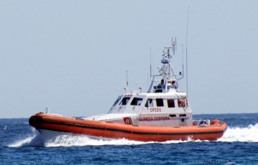 Cinquantanovenne cagliaritano in barca a vela soccorso nel mare di Villasimius: trasportato all’ospedale