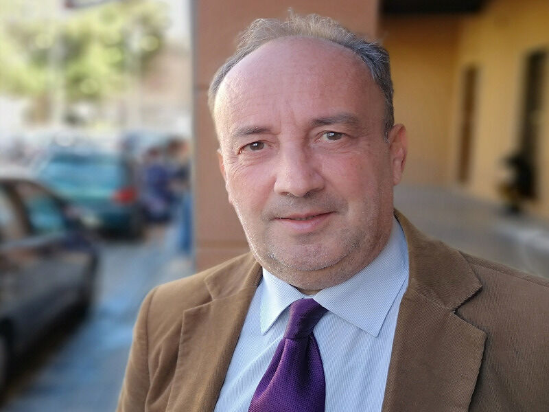 Cagliari, muore a 58 anni il gestore dell’Osteria Moderna: “Papà è stato ucciso dal Covid”
