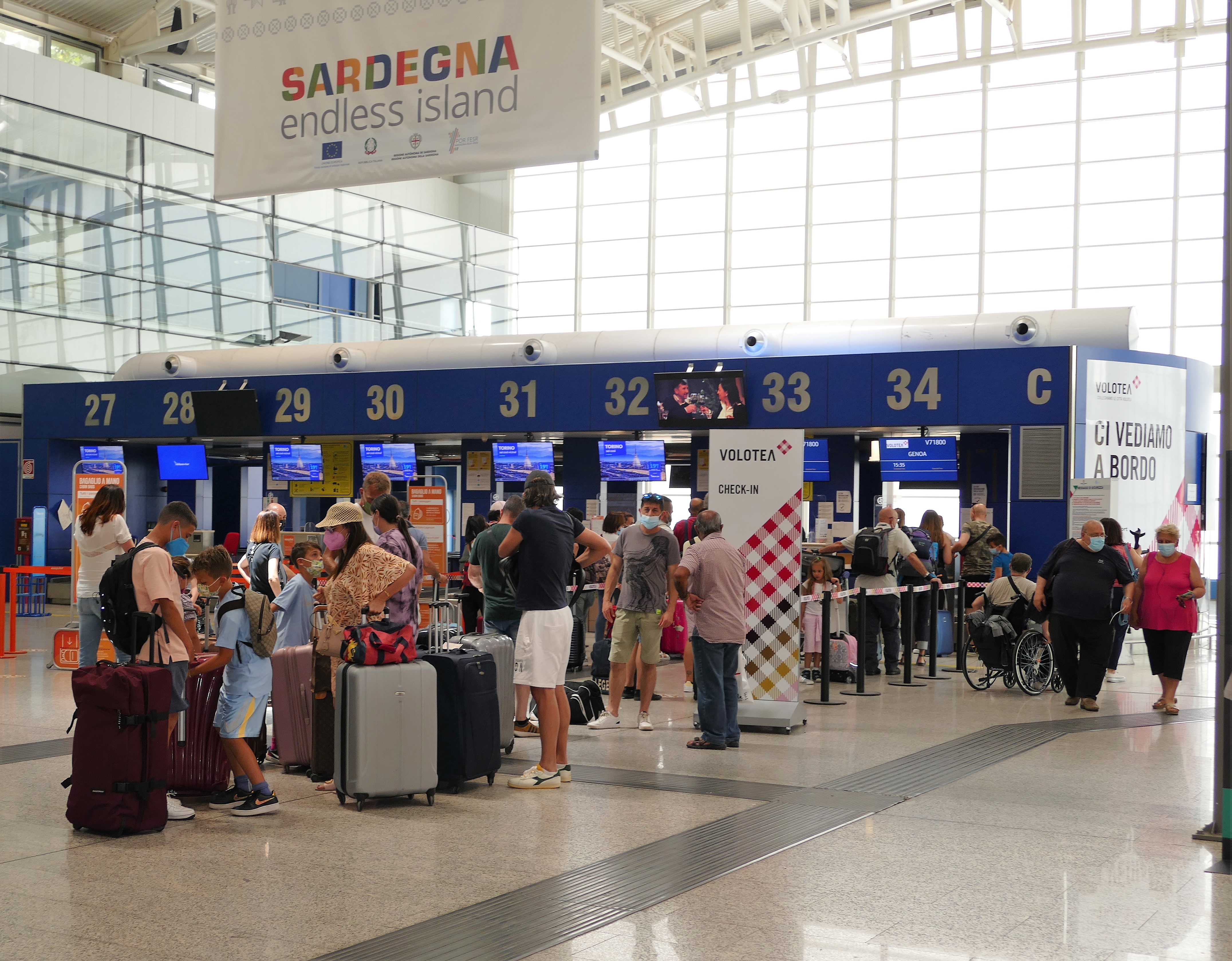Boom di passeggeri all’aeroporto di Cagliari: ad agosto più di mezzo milione
