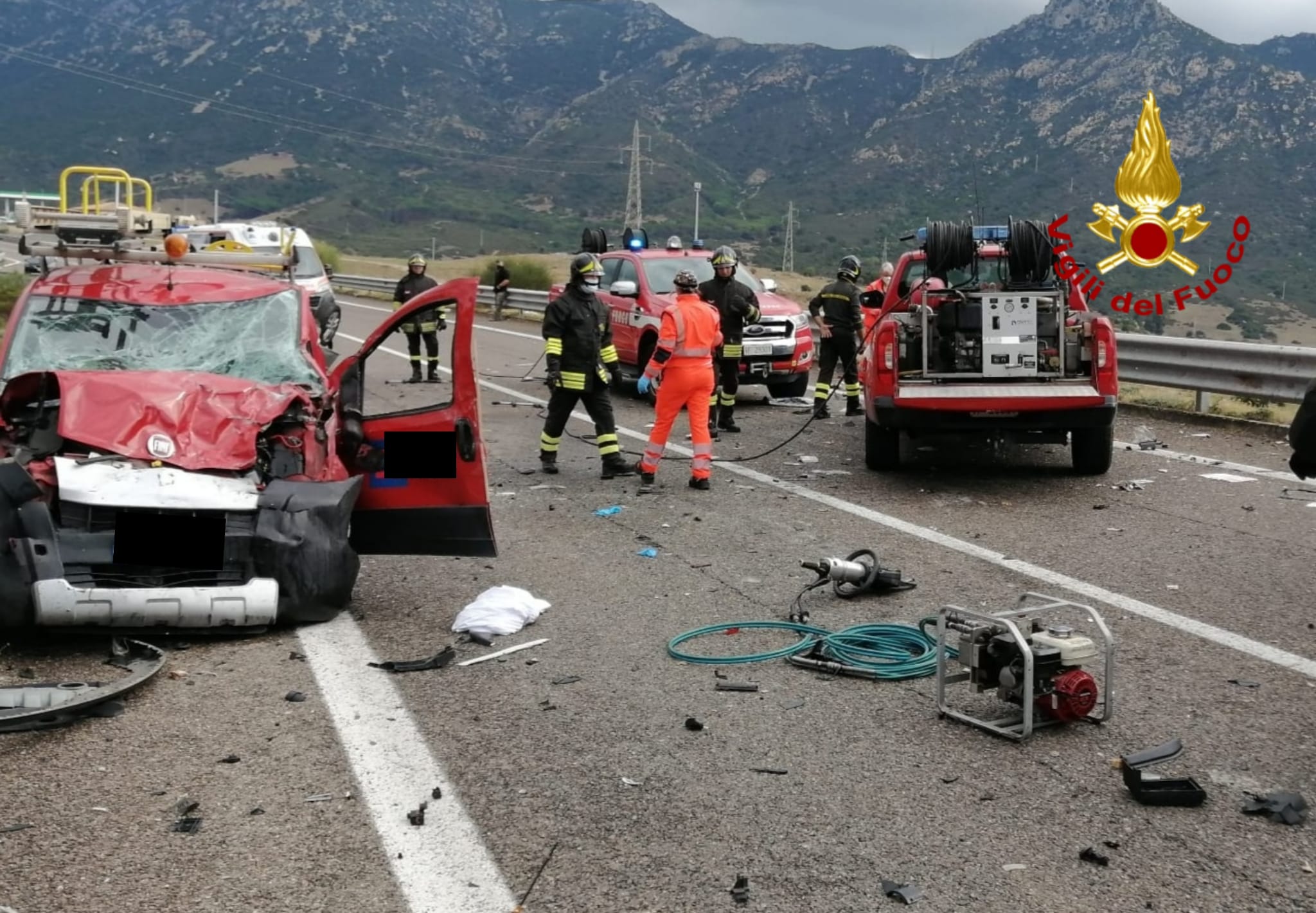 Maxi tamponamento sulla Statale 125, un morto e 4 feriti