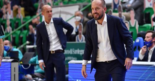 Terremoto Dinamo, esonerato coach Demis Cavina