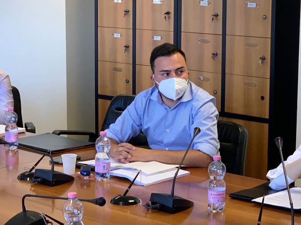 Assessore di Cagliari al pranzo di Sardara, la Lega contro Truzzu: “Il sindaco sfugge e non risponde”