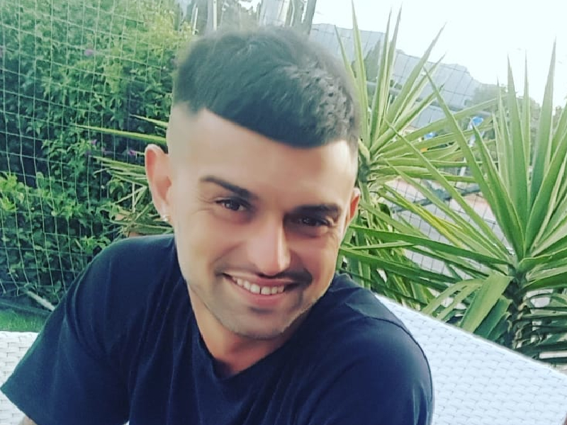 Muore stroncato da un infarto in auto, Assemini in lacrime per Raffaele Mattana: “Era diventato papà da una settimana”