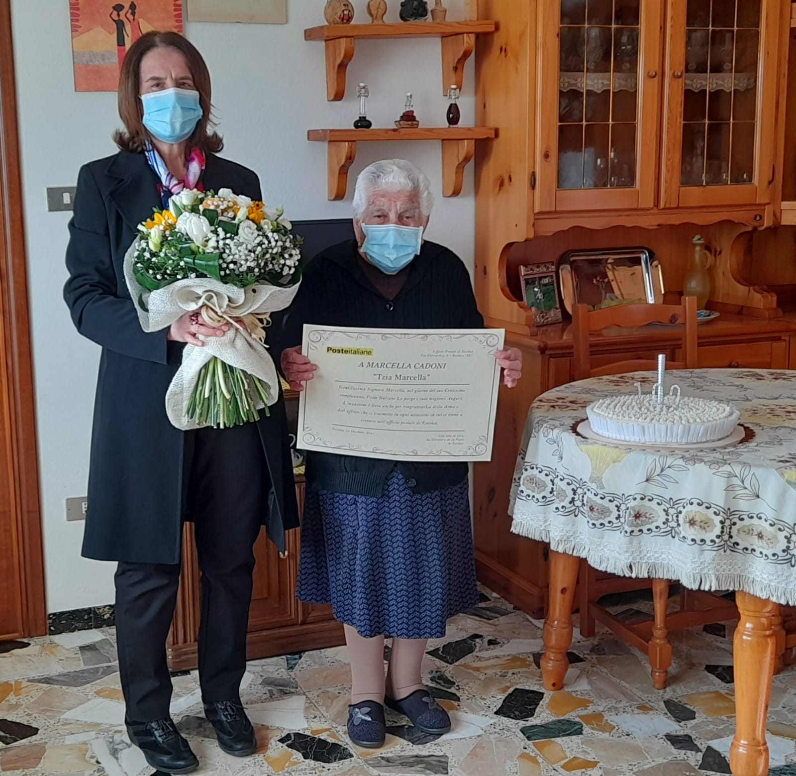 Escolca, l’ufficio postale festeggia i 100 anni di Tzia Marcella Cadoni