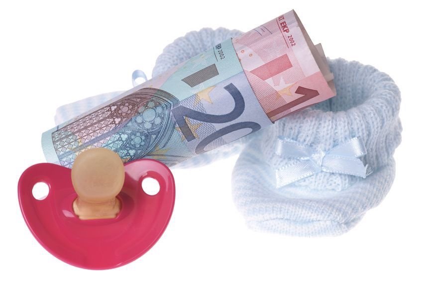 Lotta allo spopolamento nei piccoli comuni in Sardegna, bonus da 600 euro al mese per ogni bimbo fino a 5 anni